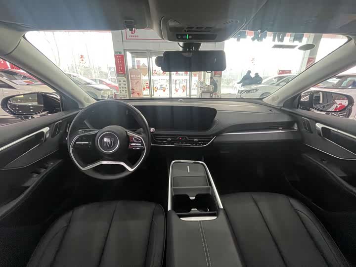 Photo 9 - Buick LaCrosse