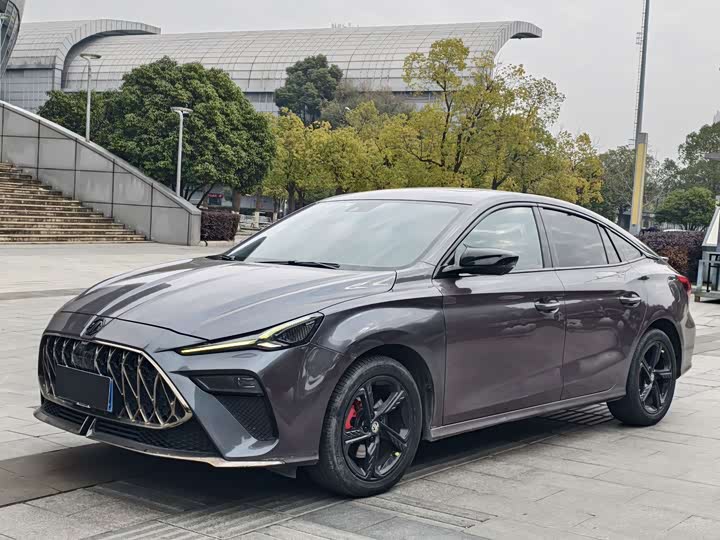 Фото 1 - MG Motor 5 Scorpio