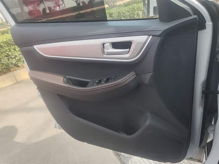 Фото 7 - Dongfeng Forthing T5