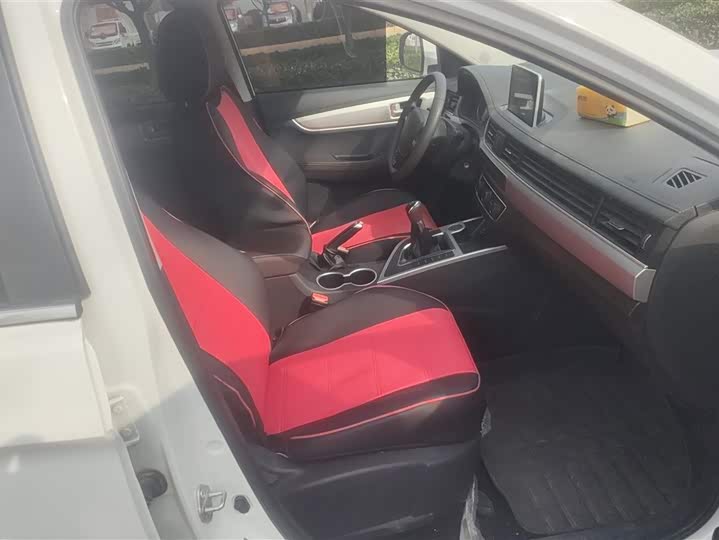 Фото 8 - Dongfeng Forthing T5