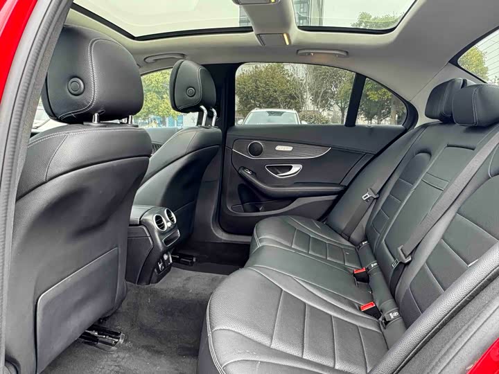 Фото 8 - Mercedes-Benz C-Class