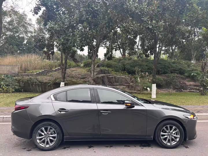 Фото 5 - Mazda 3 (Axela)