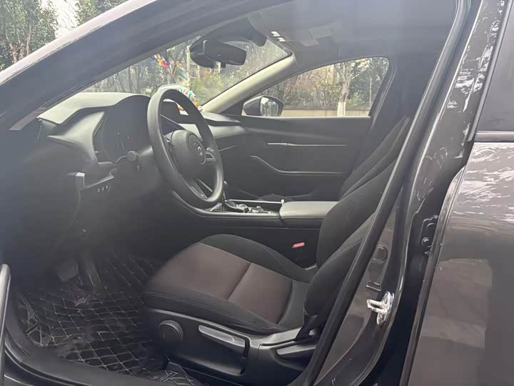 Фото 6 - Mazda 3 (Axela)