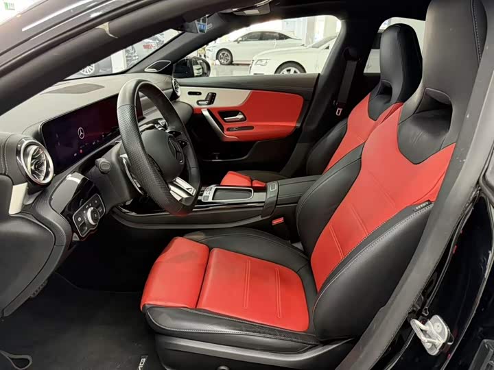 Фото 4 - Mercedes-Benz A-Class AMG