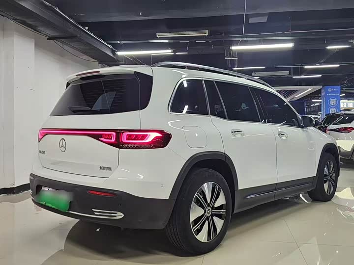 Фото 7 - Mercedes-Benz EQB