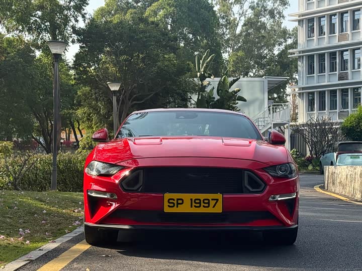 Photo 2 - Ford Mustang