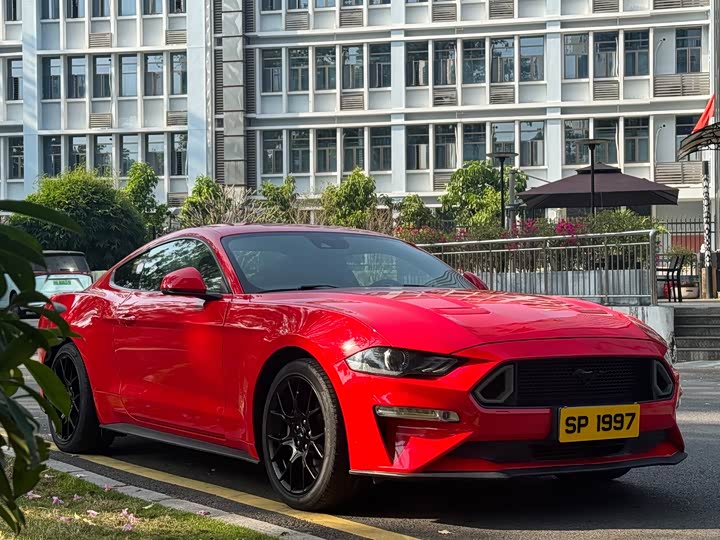 Photo 3 - Ford Mustang