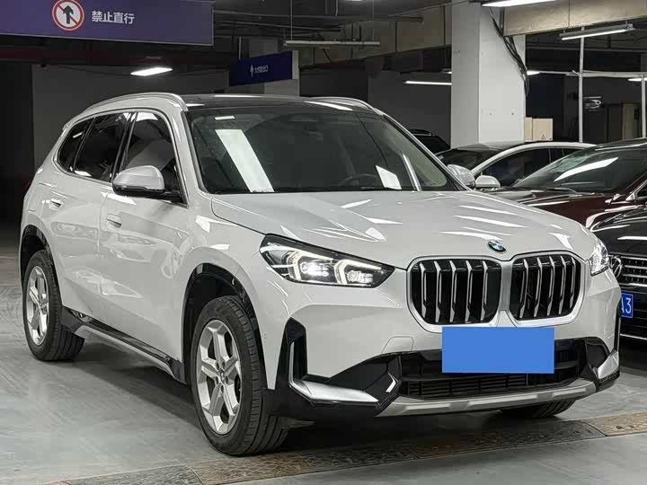Фото 2 - BMW X1