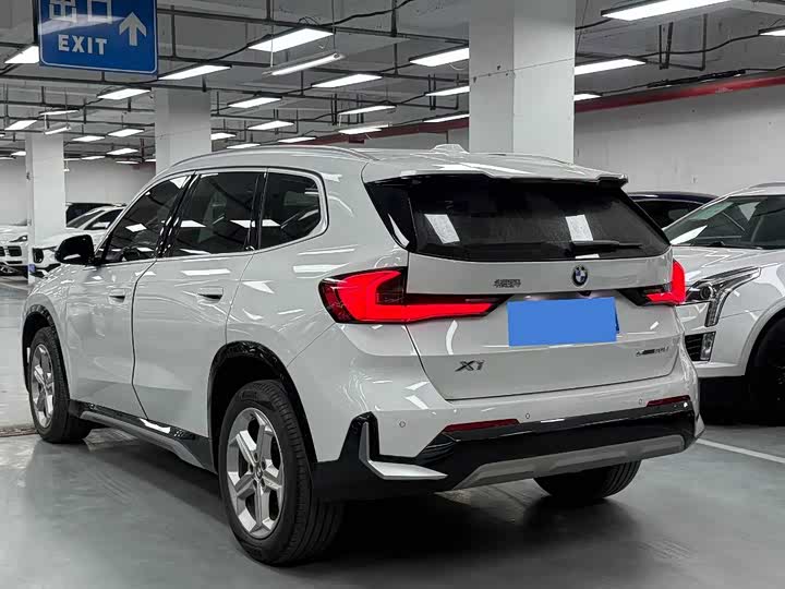 Фото 6 - BMW X1