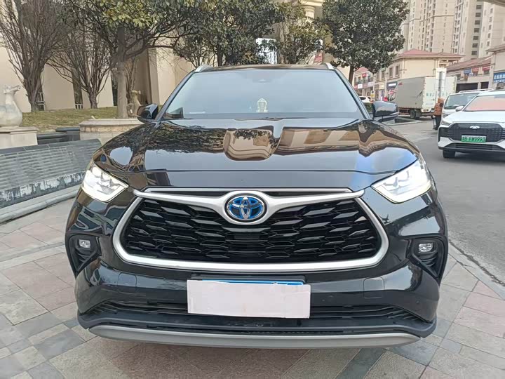 Фото 1 - Toyota Highlander