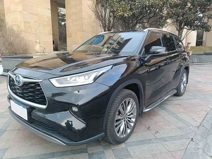 Фото 2 - Toyota Highlander