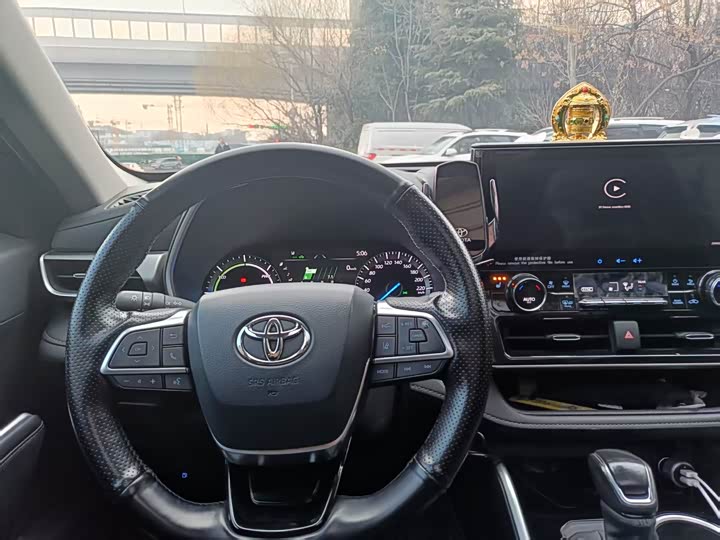 Фото 6 - Toyota Highlander