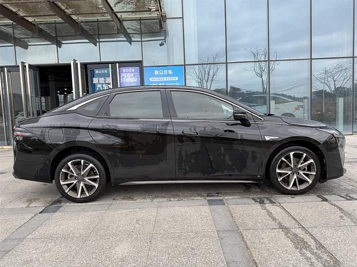 Photo 7 - GAC Aion S Plus