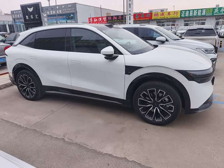 Фото 3 - Zeekr 7X