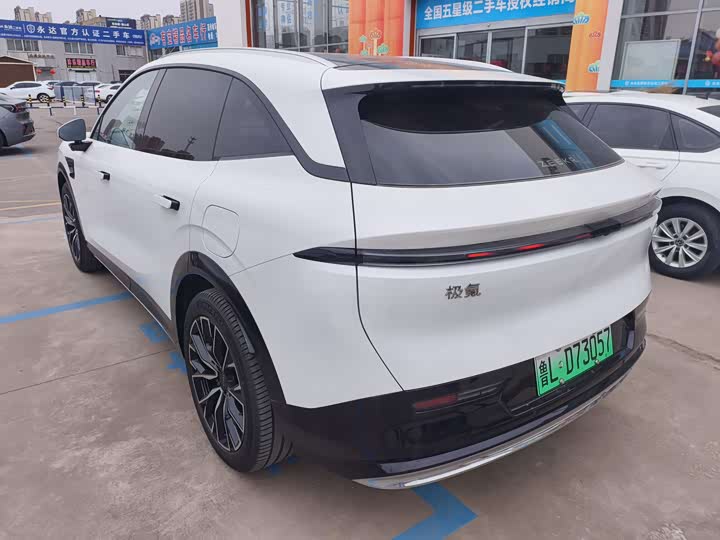 Фото 6 - Zeekr 7X