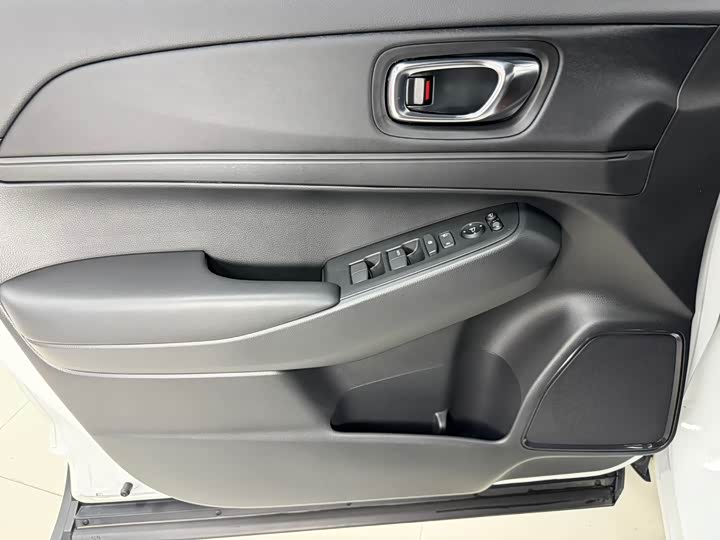 Photo 9 - Honda Vezel