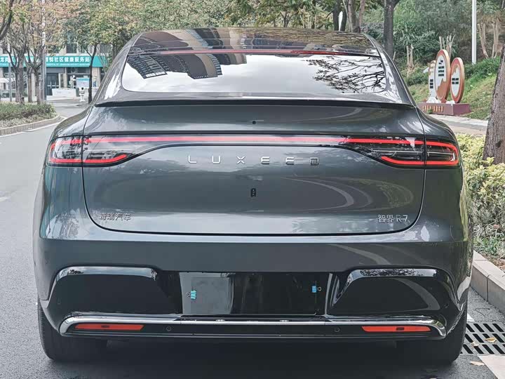 Фото 5 - Luxeed R7