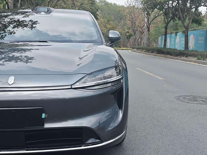 Фото 6 - Luxeed R7