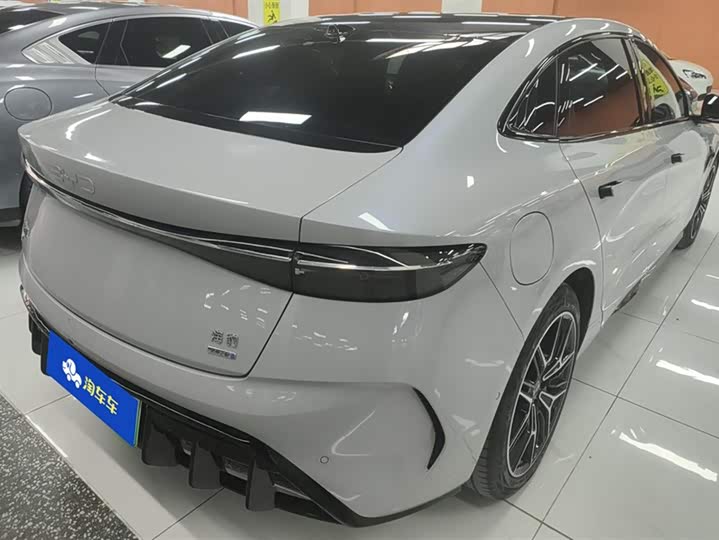 Фото 3 - BYD Seal