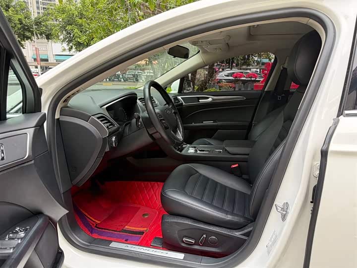 Фото 7 - Ford Mondeo