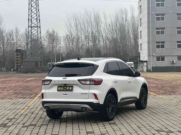 Фото 4 - Ford Escape