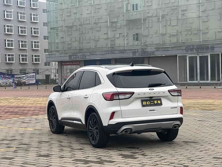 Фото 6 - Ford Escape