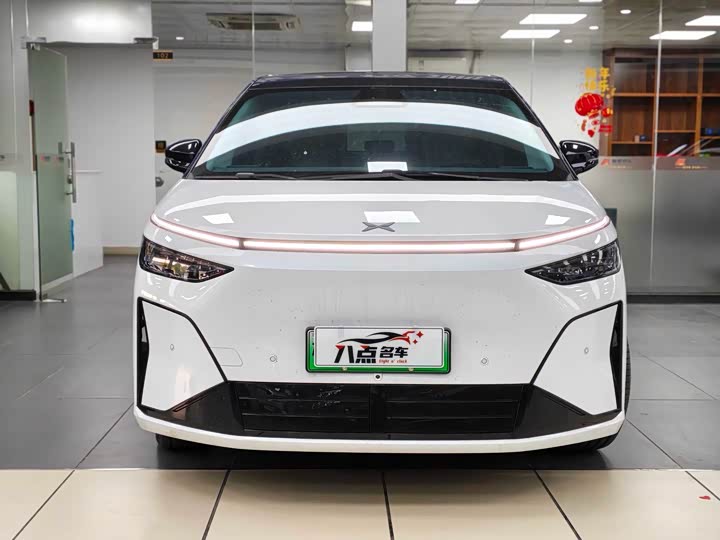 Фото 2 - XPeng X9