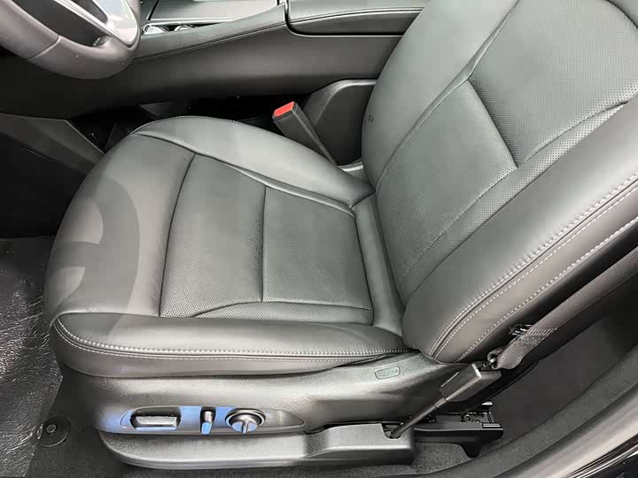 Фото 8 - Buick Enclave