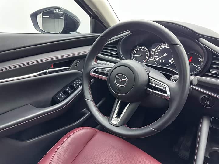 Фото 9 - Mazda 3 (Axela)