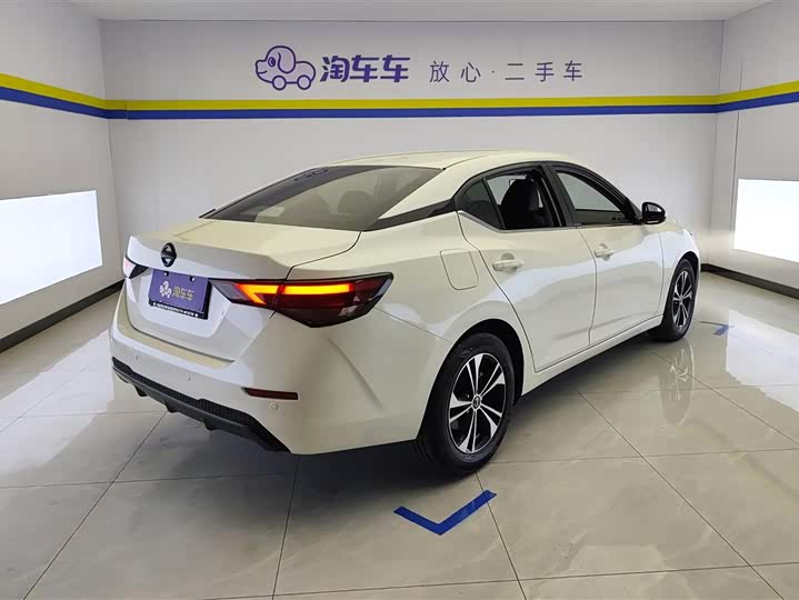 Фото 3 - Nissan Sylphy