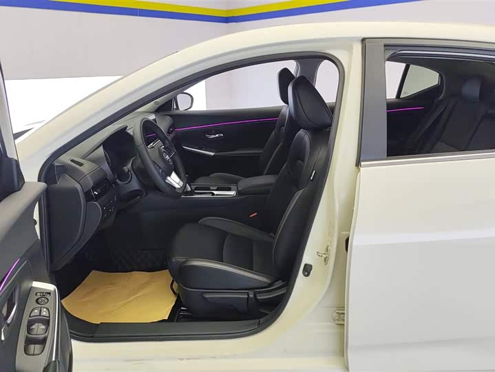 Фото 9 - Nissan Sylphy