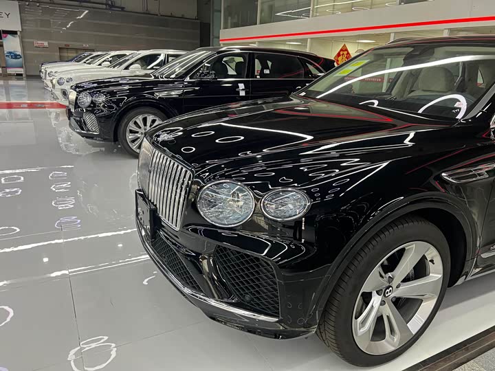 Фото 2 - Bentley Bentayga