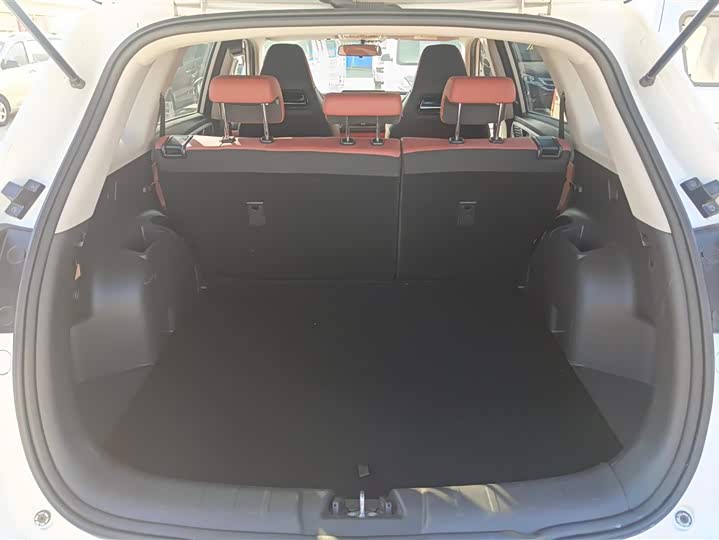 Фото 4 - Changan CS75