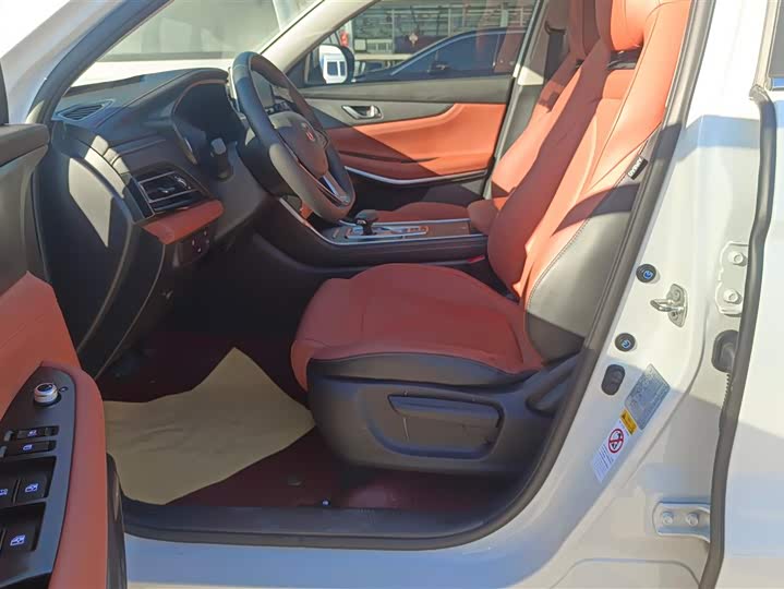 Фото 9 - Changan CS75