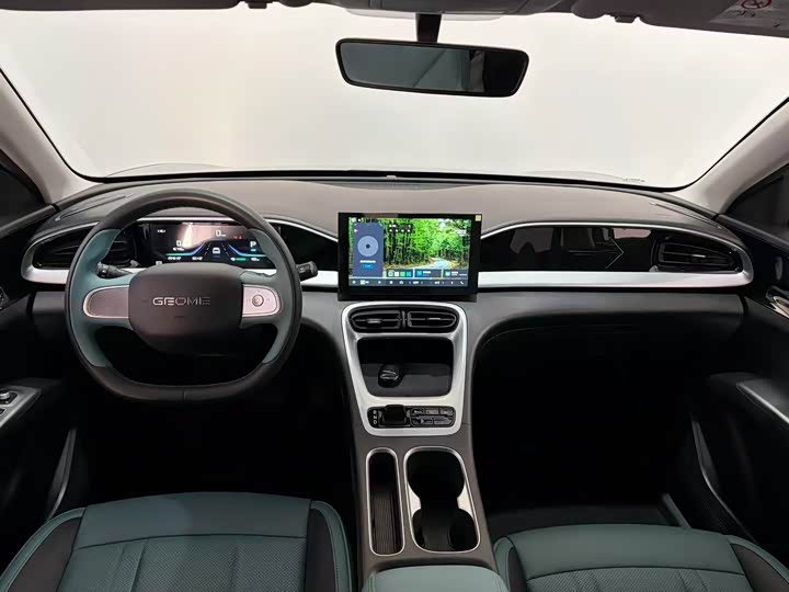 Фото 4 - Geely Galaxy Geome