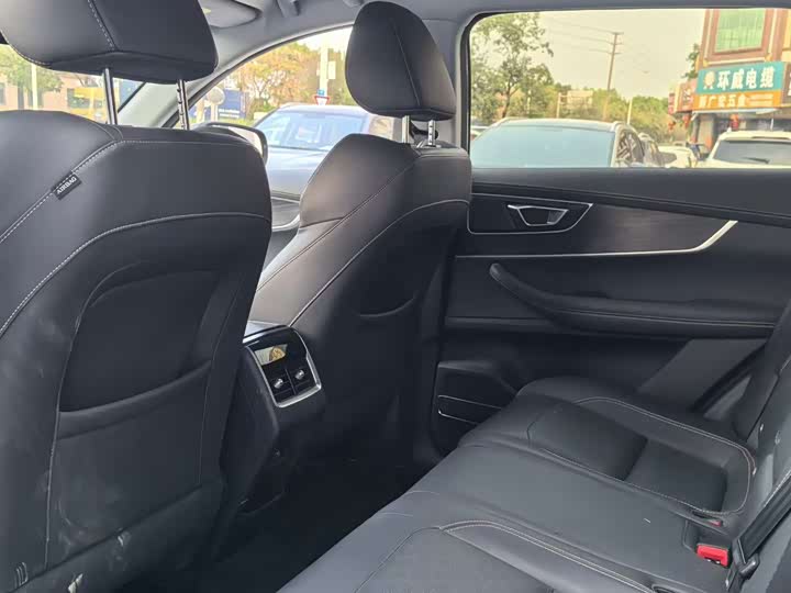 Фото 9 - Chery Tiggo 8