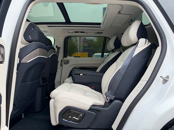 Фото 6 - Zeekr 9X