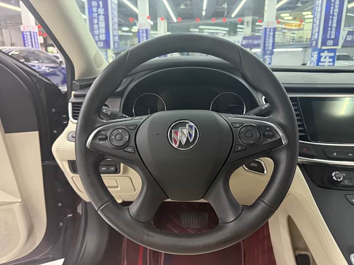 Фото 9 - Buick LaCrosse