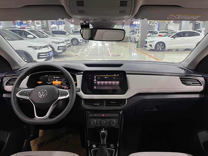 Volkswagen Tharu 2025 2025款 新锐 1.5L 锐意版