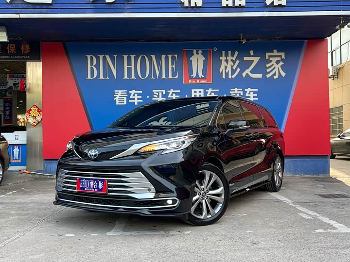 Фото 1 - Toyota Sienna