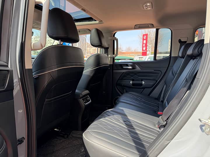 Фото 8 - Tank 300