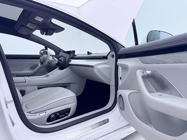 Фото 6 - Luxeed S7