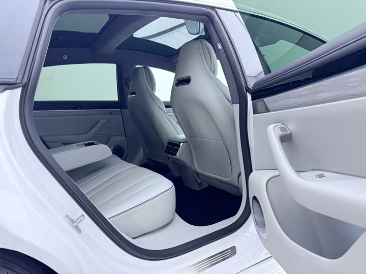 Фото 7 - Luxeed S7