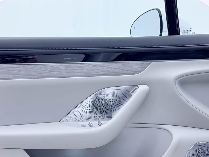 Фото 9 - Luxeed S7