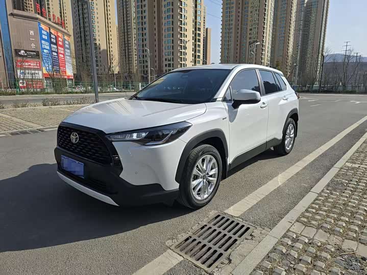 Фото 1 - Toyota Corolla Cross