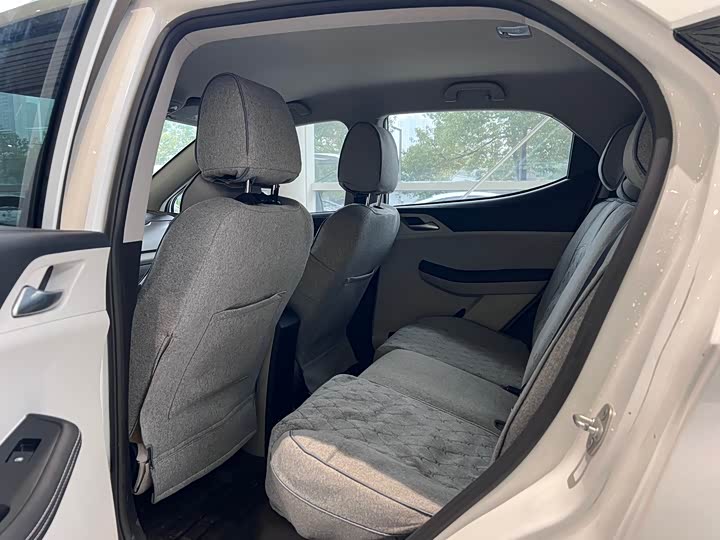 Photo 5 - BYD Yuan Pro