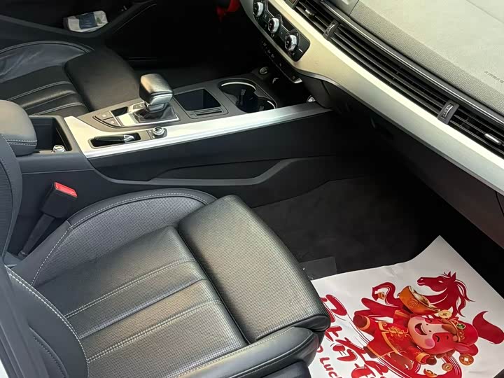 Фото 7 - Audi A4L