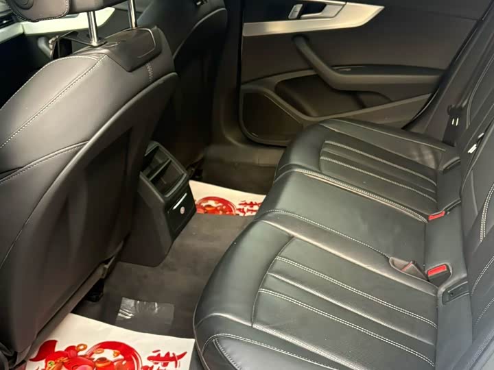 Фото 9 - Audi A4L