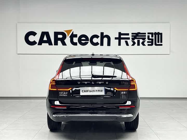 Фото 4 - Volvo XC60