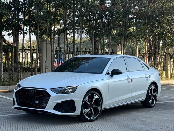 Фото 1 - Audi A4L